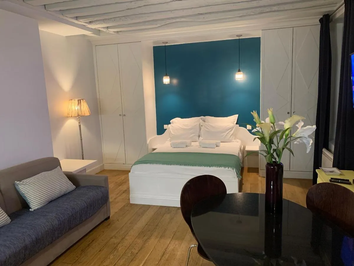 Louvre St Germain Rue Verneuil Paris Apartment