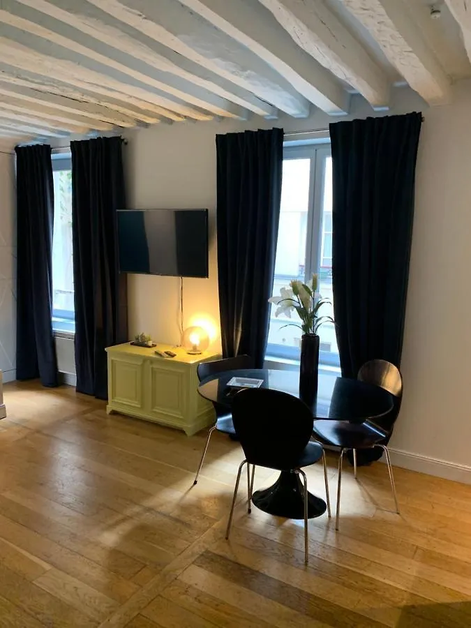 LOUVRE ST GERMAIN Rue VERNEUIL París Apartamento